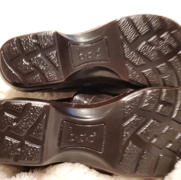 Shoes - Picture 2 of 3